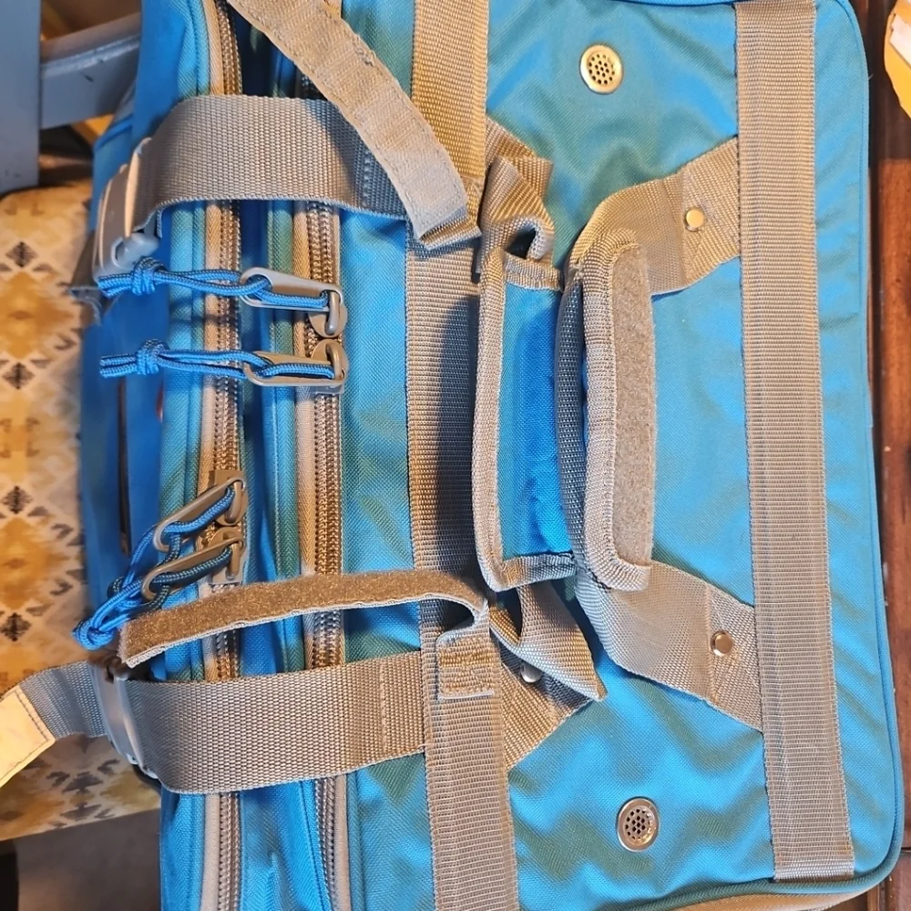 GO2 Blue Charging Devise Case